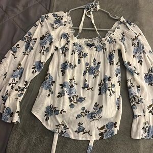 American Eagle floral top